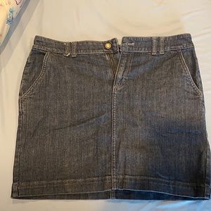 Banana Republic Size 8 Jean Skirt